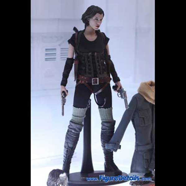 Hot Toys Alice Resident Evil Afterlife Action Figure mms139 4