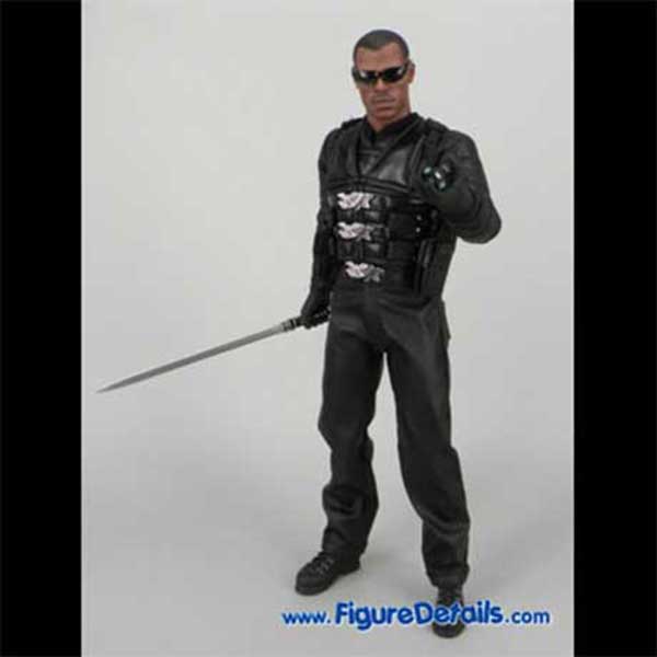Hot Toys Blade II Costume Review - Blade II - mms113 8