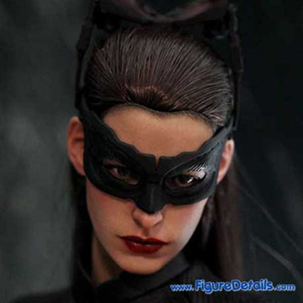 Hot Toys Catwoman Selina Kyle Action Figure mms188 -  Batman: The Dark Knight Rises 3