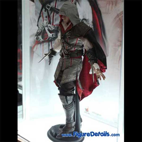 Hot Toys Ezio Action Figure Assassins Creed II VGM12 4