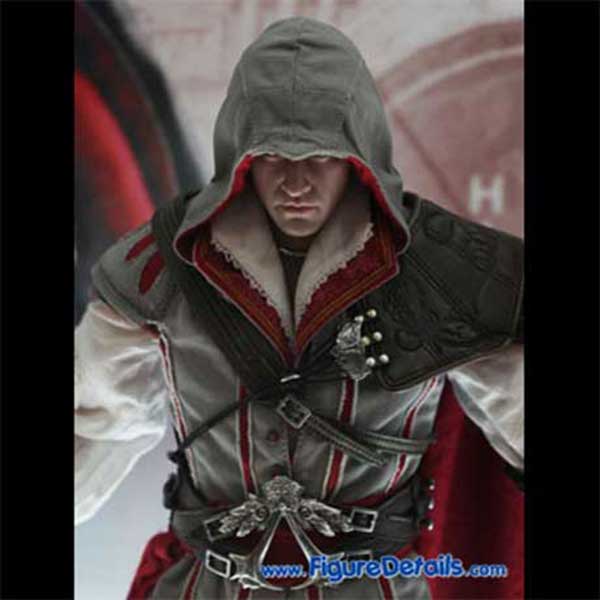 Hot Toys Ezio Action Figure Assassins Creed II VGM12 2