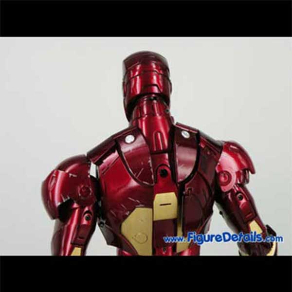 Hot Toys Iron Man Mark 3 Battle Damaged Version mms110 - Damaged Helmet Armor Air Flaps Review 3