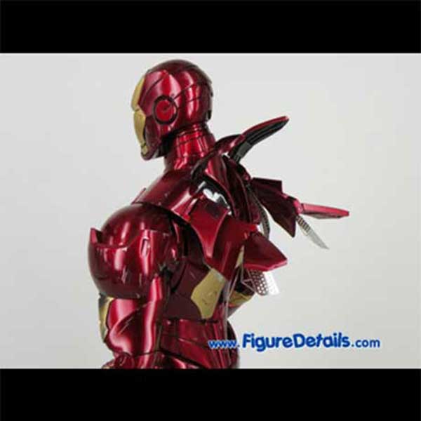 Hot Toys Iron Man Mark 3 Battle Damaged Version mms110 - Damaged Helmet Armor Air Flaps Review 9