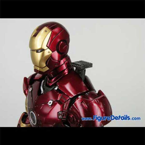 Hot Toys Iron Man Mark 3 Battle Damaged Version mms110 - Damaged Helmet Armor Air Flaps Review 6