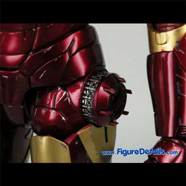 Hot Toys Iron Man Mark 3 Battle Damaged Version mms110 - Wrist Gauntlet Air Brake Review 2