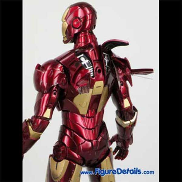 Hot Toys Iron Man Mark 3 Battle Damaged Version Packing Review mms110 11