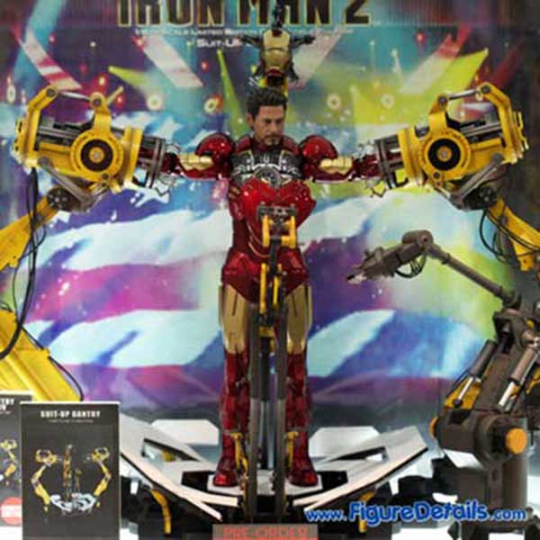Iron Man Mark 4 with Suit Up Gantry mms160 - Iron Man 2 - Hot Toys Action Figure