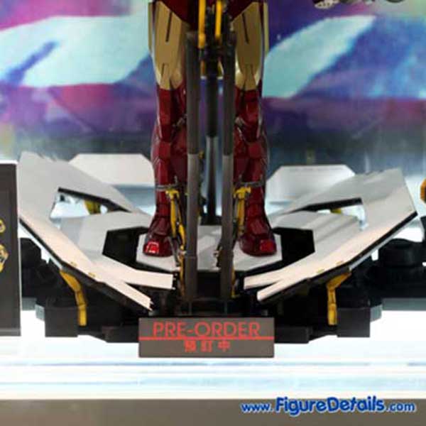 Iron Man Mark 4 with Suit Up Gantry mms160 - Iron Man 2 - Hot Toys Action Figure 10