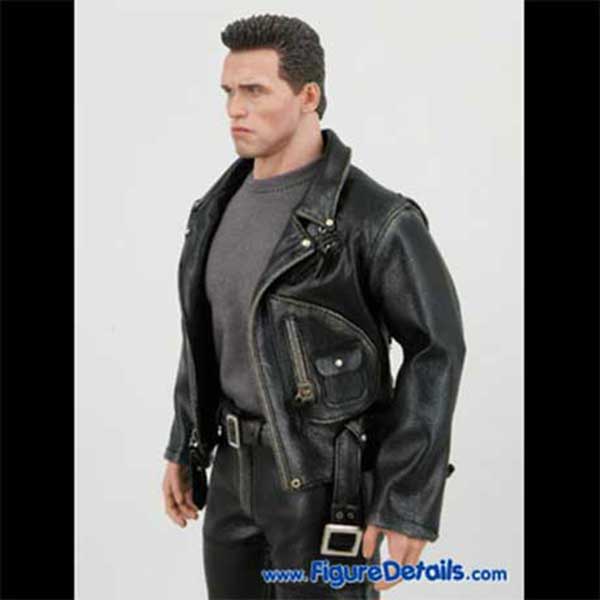 Hot Toys T800 Arnold Schwarzenegger mms117 Costume and Accessories Review - Terminator 2 10