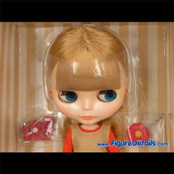 Cassiopeia Spice Figure and Box Review - Neo Blythe Doll - Takara Tomy 2
